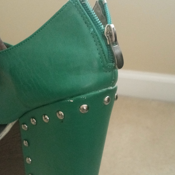 Laundry list- Very stylish teal color wedge sandals. Size 39 (8.5) - Picture 5 of 5